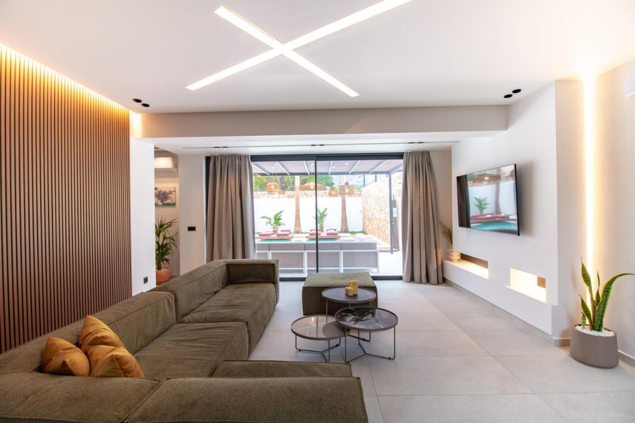 Stalea Luxury Villa Pefki  ภายนอก รูปภาพ