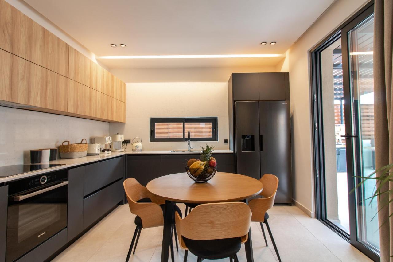 Stalea Luxury Villa Pefki  ภายนอก รูปภาพ