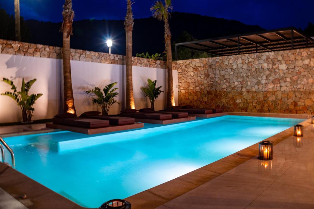 Stalea Luxury Villa Pefki  ภายนอก รูปภาพ